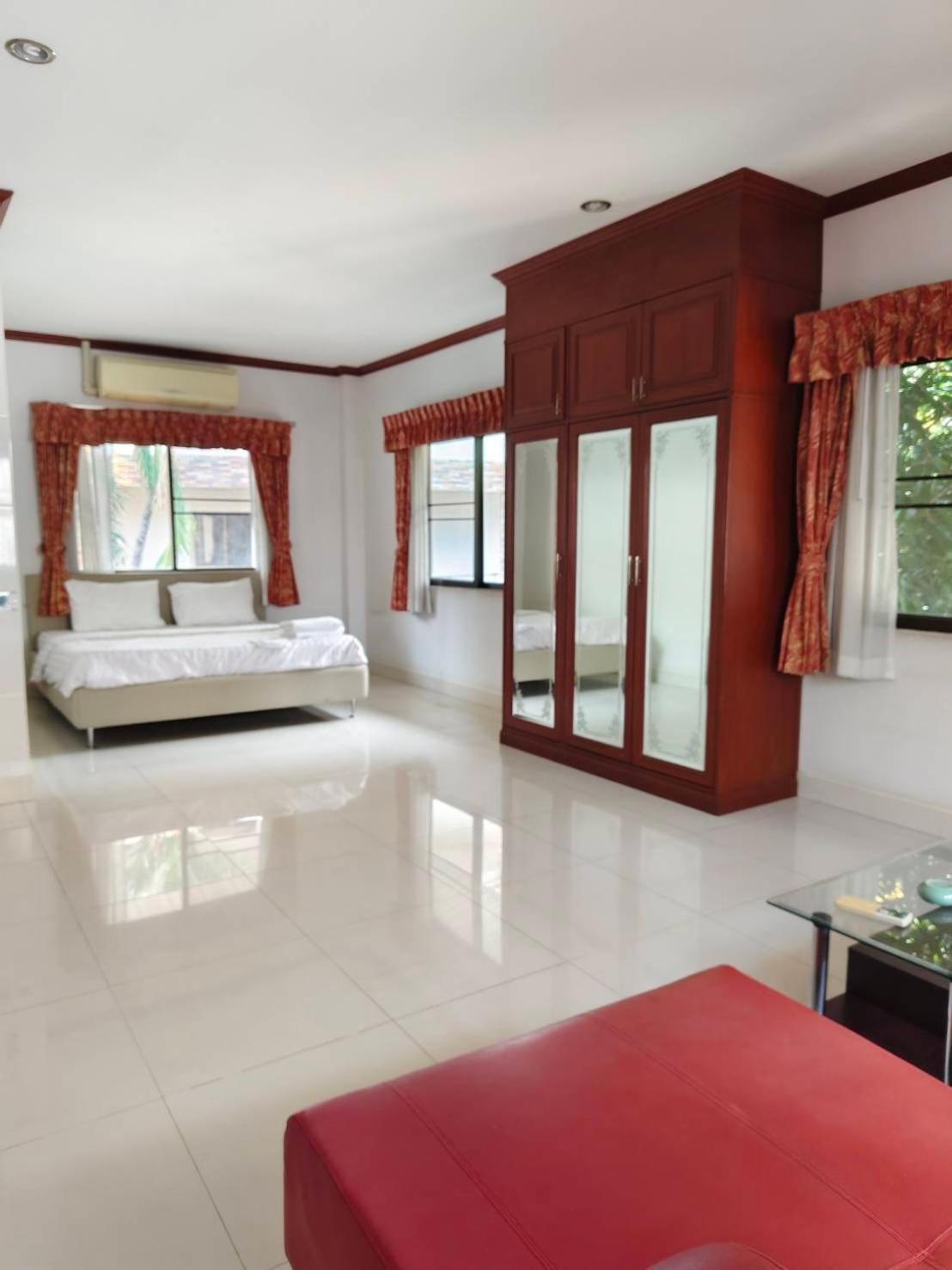 Selina Place Hotel Pattaya Zewnętrze zdjęcie