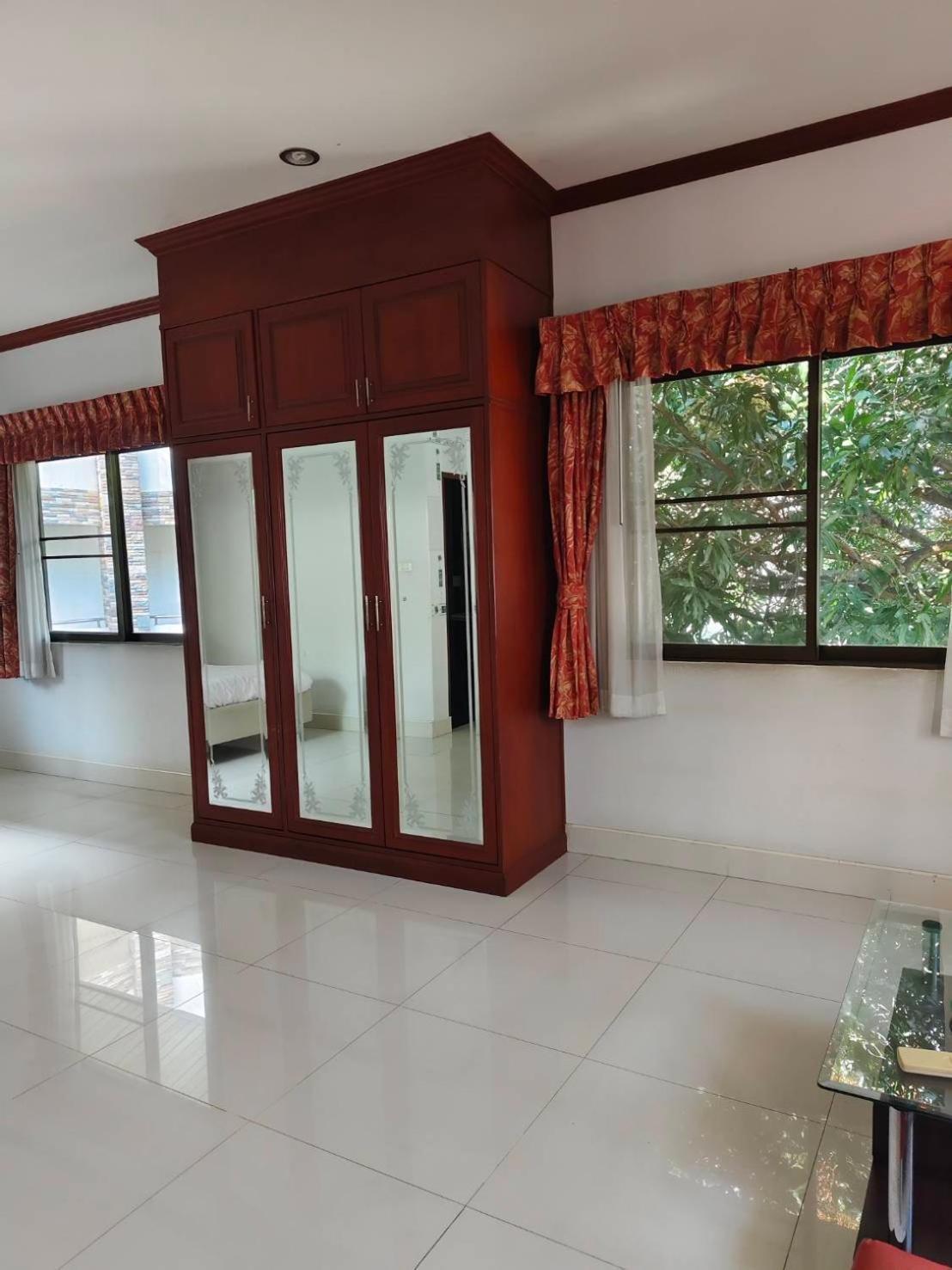 Selina Place Hotel Pattaya Zewnętrze zdjęcie