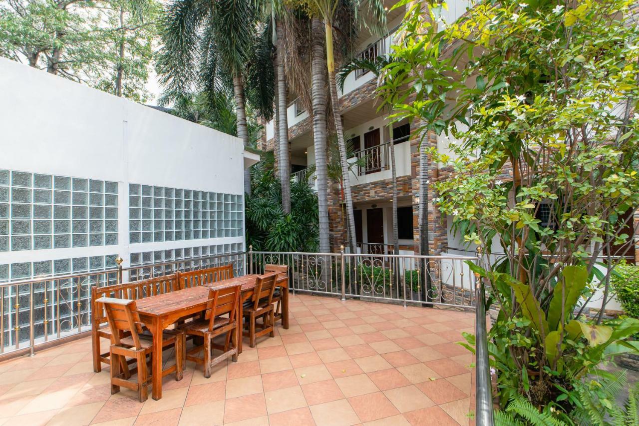 Selina Place Hotel Pattaya Zewnętrze zdjęcie